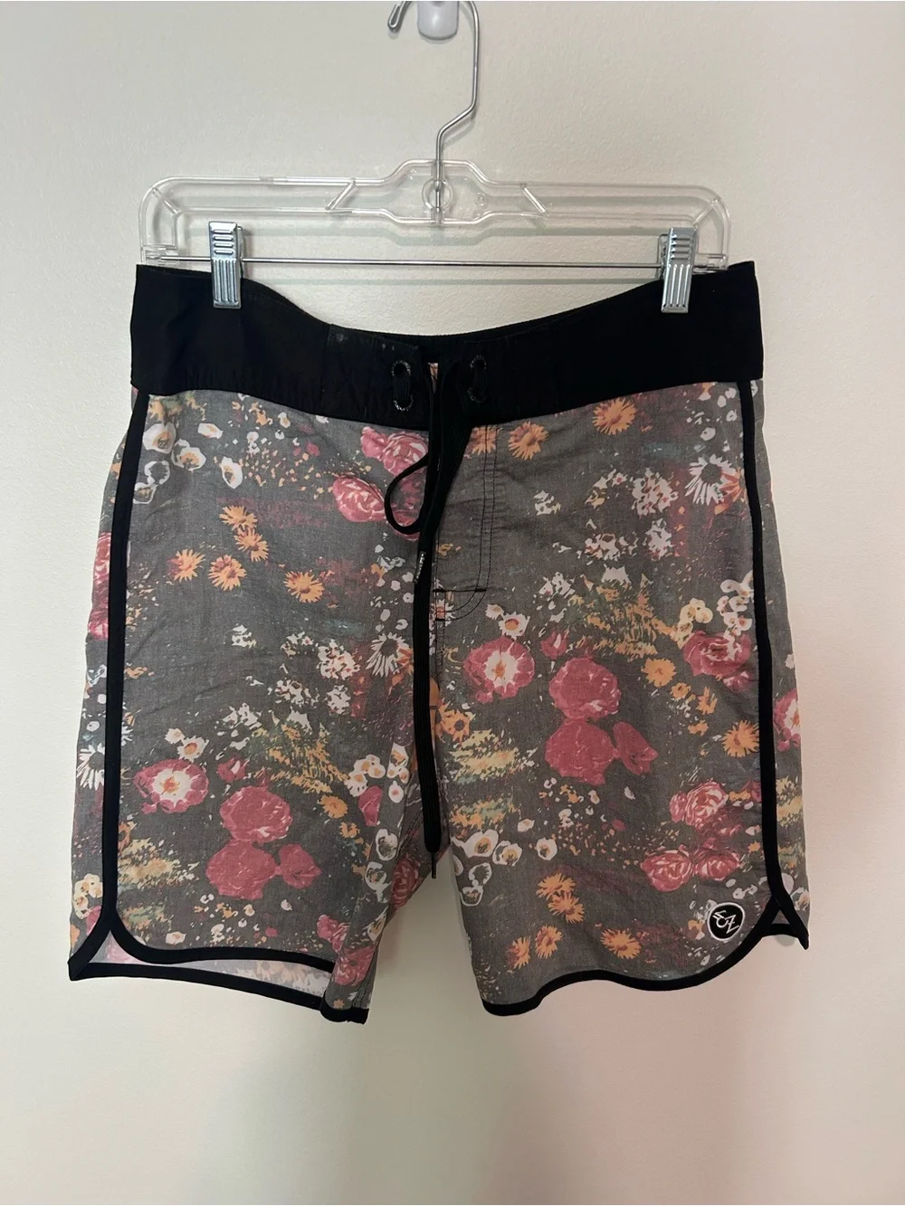 Men's Ezekiel Floral Board Shorts Black Grey Size 30